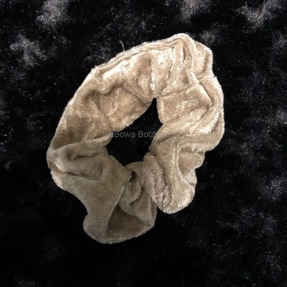 Cream Soda Velvet Scrunchie  SC2948  Handmade NWT Boutique